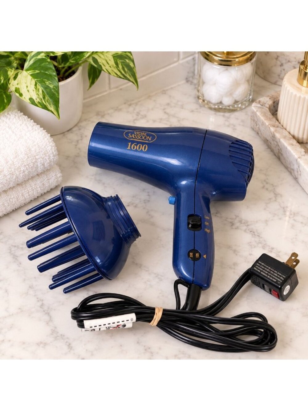 Vidal Sassoon 1600W Hair Dryer Diffuser Dual Voltage Vintage Blue Tested